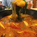 Focus of the pic is the Tom Yum Mama Seafood Vermicilli.