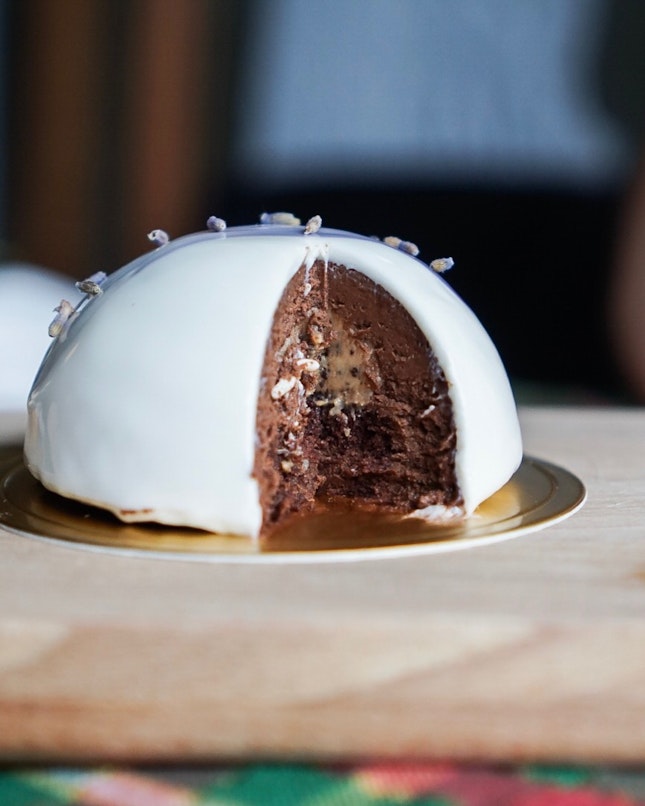 Earl Grey Dark Chocolate Dome (RM16)
