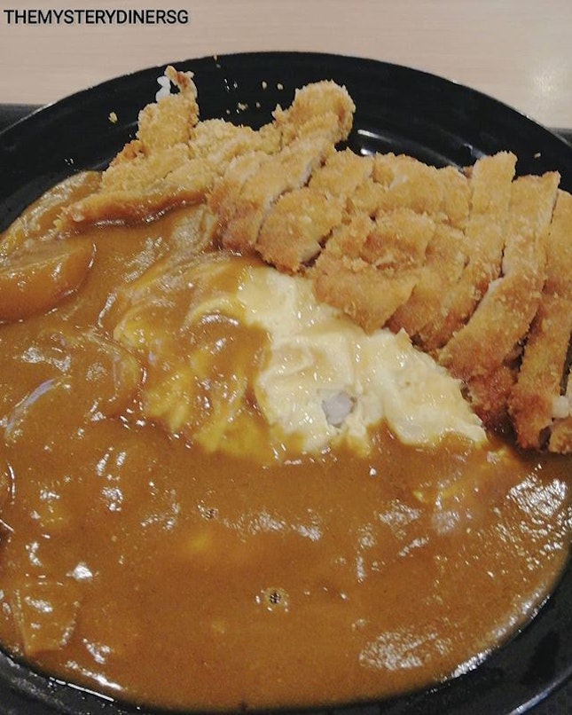 Japanese chicken cutlet curry with omelette rice $8.00

Generous serving of Japanese curry to drench and cover the omelette with a whole piece of substantial chicken cutlet(thick meat with thin coating) just for $8.00!!