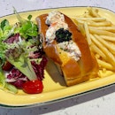 Tipsy's Lobster & Crabmeat Roll  $29