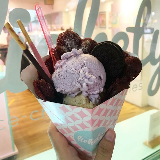 Double scoop, 2 toppings, with red velvet egg waffle ($11.90)