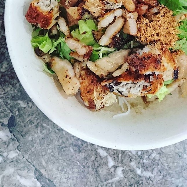 So refreshing 🌿

#bunthitnuong #chagio #vietnamese #vermicelli #grill #meat #dinner #burpple #dinner #foodporn #tbt #sgig