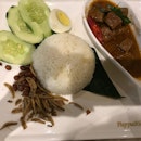 Nasi Lemak With Beef Rendang