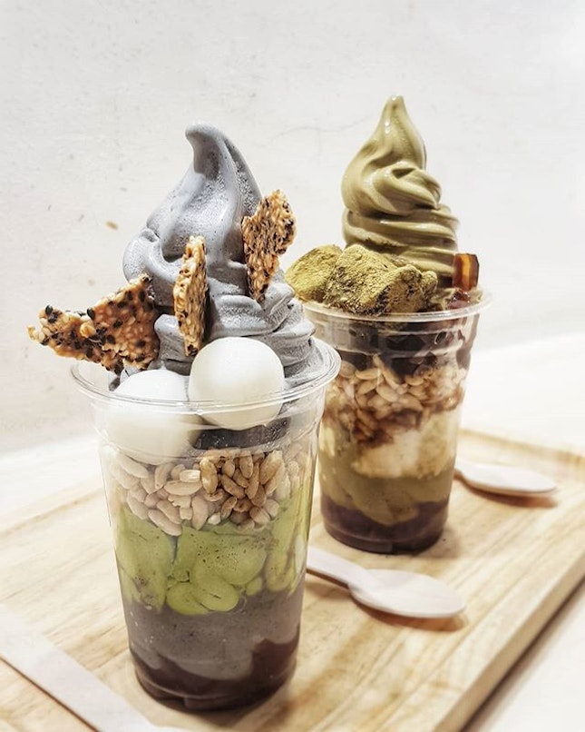 Black sesame x Hōjicha Specialty Parfaits 🍧

These are strangers to none!