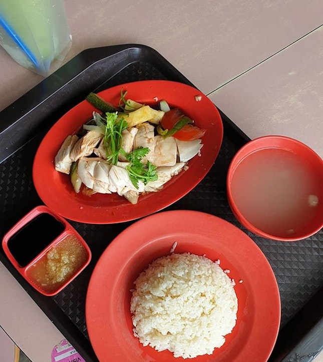 This a a super value f0r m0ney plate 0f Chicken Rice!