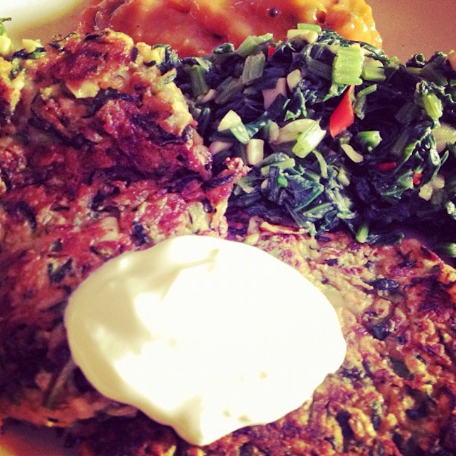 What I made for lunch today: Zucchini Rosti and Spinach with Grandma's Mango Chutney and Light Sour Cream