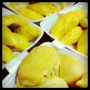 Durian Delight! 猫山王! #durian #Singapore #sgig