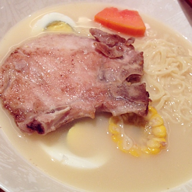 Pork Chop And Egg Papaya Soup Noodles