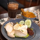 Nasi Lemak with Curry Chicken #food #foodporn #burpple #zomato #eatdrinkkl #cafehopmy #nasilemak #currychicken