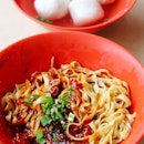 [Chao Zhou Fishball Noodle] - Fishball Noodle Dry ($3) which comes with 5 huge golf size fishball.
