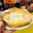 [Famous Ah Long Pancake.Popiah] - The Stall offers a variety of pancakes with egg.