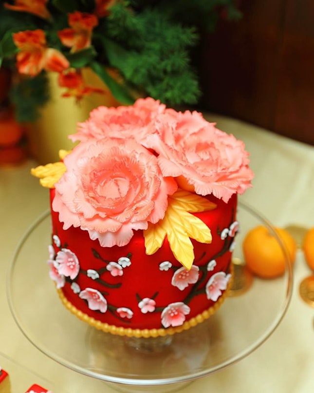 [Goodwood Park Hotel] - Beautifully decorated and ideal for gifting is two new cakes at Goodwood Park.