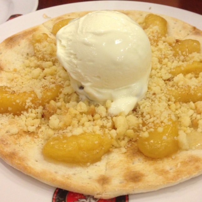 Apple Crumble Pizza with White Chocolate Chip Ice Cream