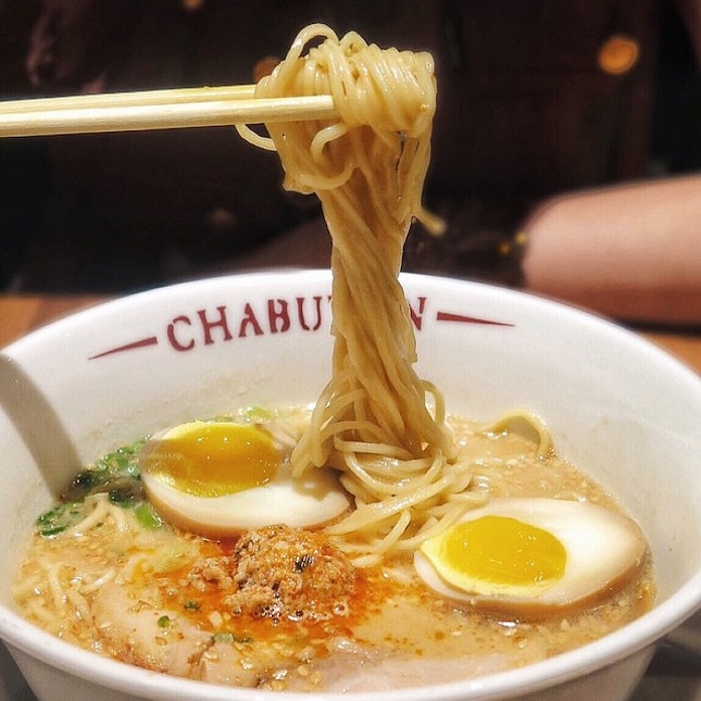 Wanted another round of Tonkotsu Kurobuta Ramen before it march off, but too bad it was sold out today, hence we had the Miso Kara Kara instead.