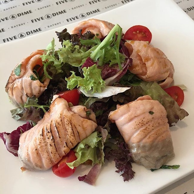 Salmon with rocket leaves #burpple #cafe