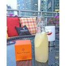 The #VeuveClicquot Yellow Label champagne cocktail at Lantern, @FullertonBayHotel