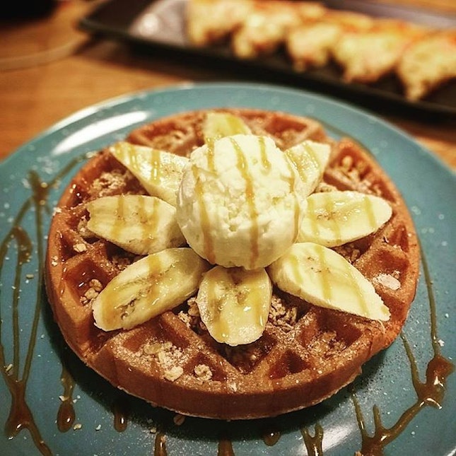 Find a comfort place and have your waffle!