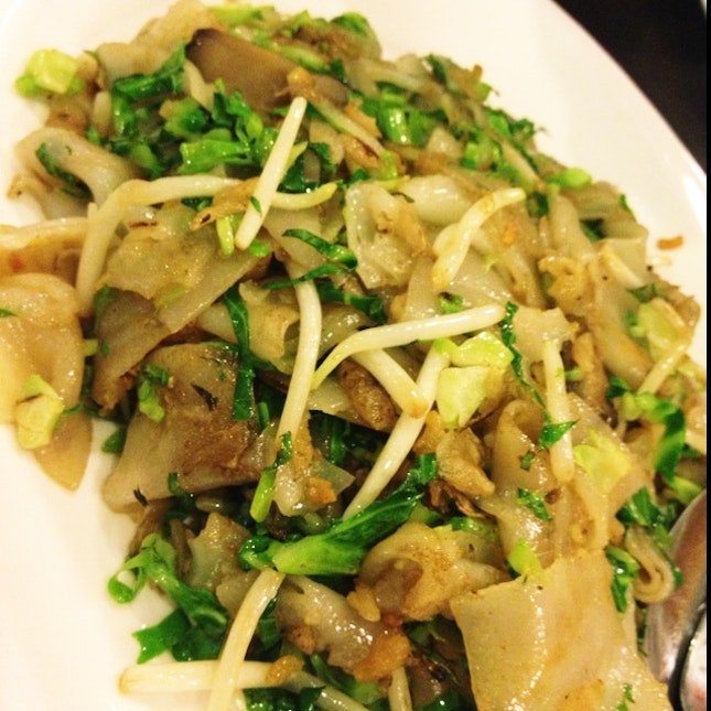 chye poh Kway teow ($6)