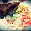 Rack of ribs + salad! Soooodap👍