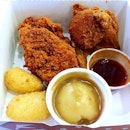 Having KFC's new item, the hot hot chicken(not spicy to me leh) with the hot hot dipping chilli sauce(spicy hot)!