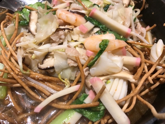 Deep Fried Soba With Spicy Seafood Sauce