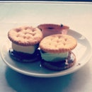 Fita And Curly Top Smores