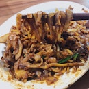 Fried Kway Teow ($3/$4).