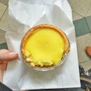When in #hongkong, eat #蛋挞

#eggtart #taicheong #hkfood #discoverhongkong #allabouthongkong #edpentravels #ngong2310 #burpple