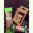 Thankyou @arnold230997 😗😏 #souvenir #pocky #kitkat #japan #green #dog #wood #stuff #food #sweet