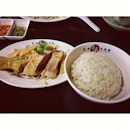 #chickenrice #chicken #drumstick #lunch #localdelight #localfood #singaporefood #singapore #food #whitagram