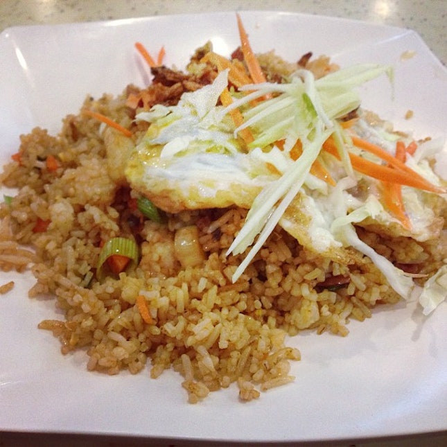 #seafoodfriedrice #seafood #friedrice #rice #thaifood #thai #food #dinner #hawkerfood #hawker #singapore