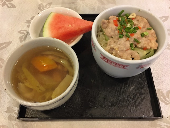 盅仔咸鱼肉碎饭 Minced Pork & Salted Fish Rice + 咸菜鸭汤 Salted Vegetable Duck Soup