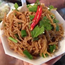 Street food| Thai style fried Mee only 10baht 😂😂🍜