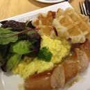 #heartybreakie #piesncoffeesg #robertsonquay #breakfast